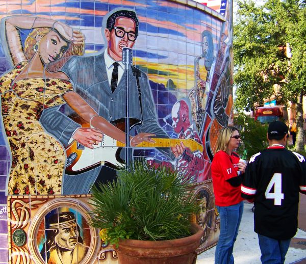 San Antonio Mural Salutes Lubbock Son