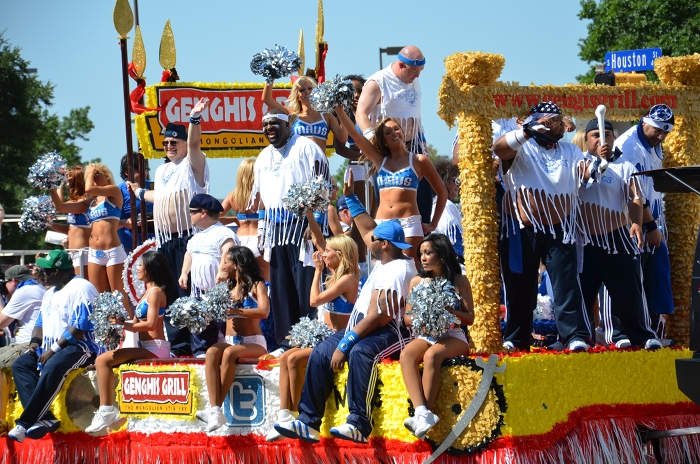 Mavs Maniacs and Dancers